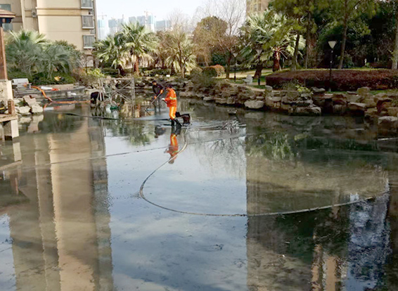 兴县景观池淤泥清理